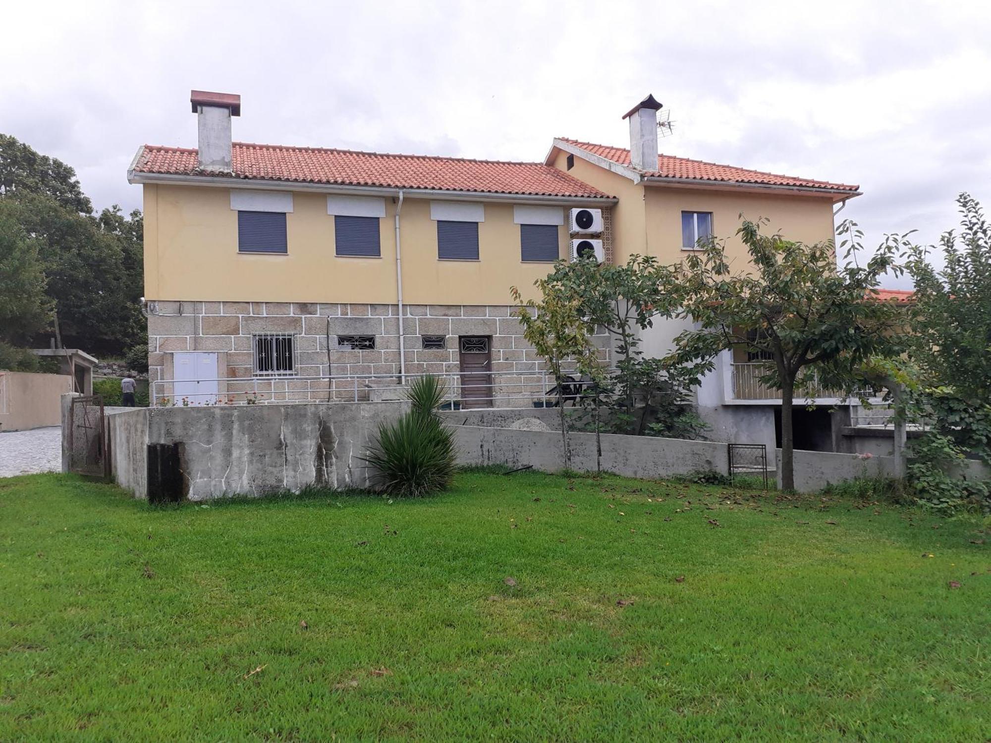 Alojamento Rodrigues Arcos de Valdevez Luaran gambar