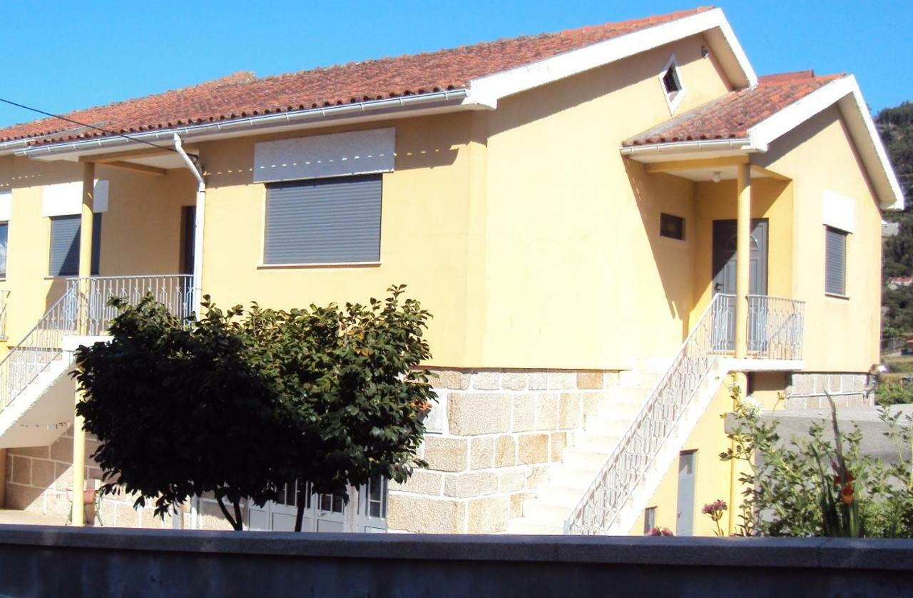 Alojamento Rodrigues Arcos de Valdevez Luaran gambar